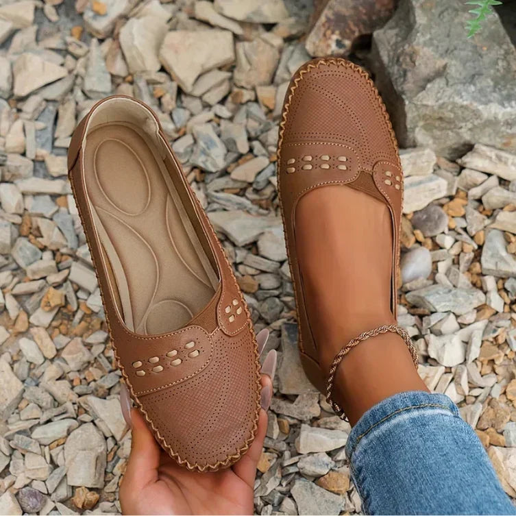 Brown / 13
