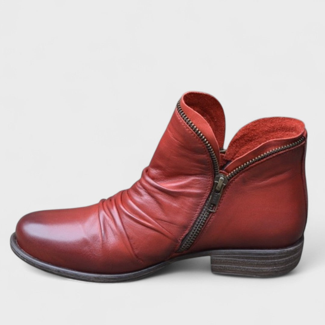 Red / 13