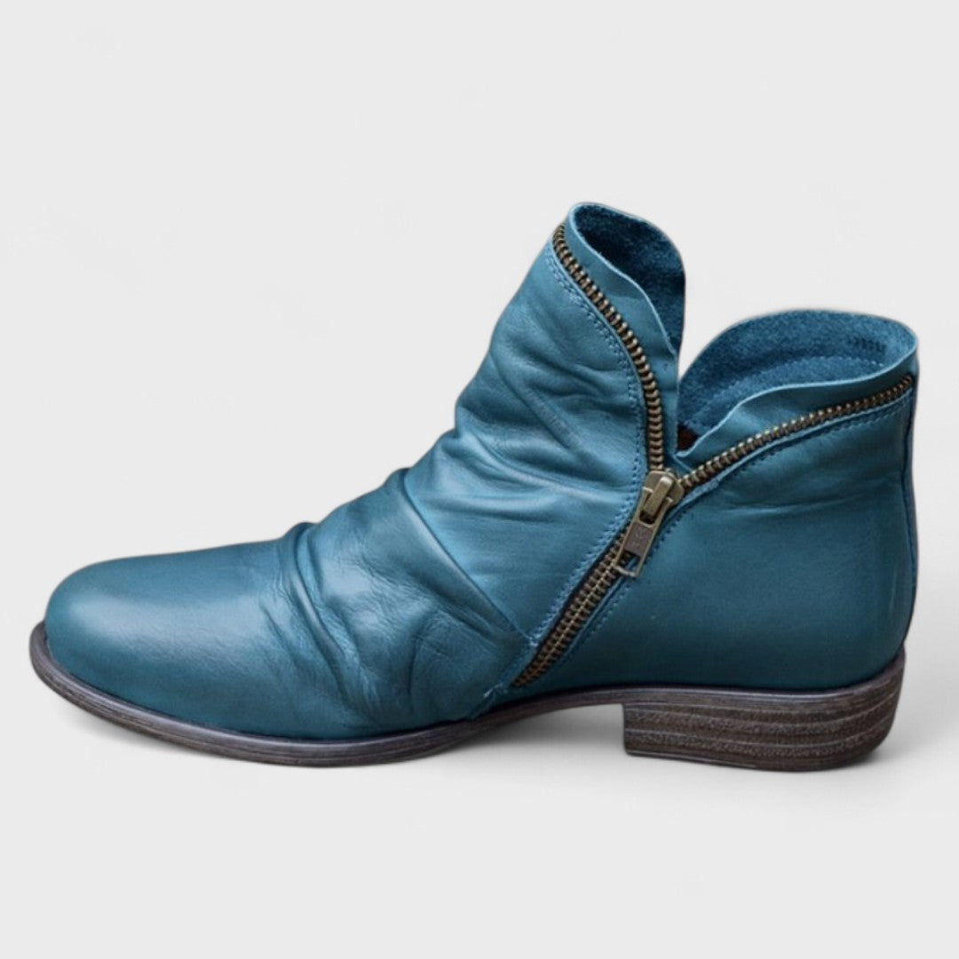 Blue / 13