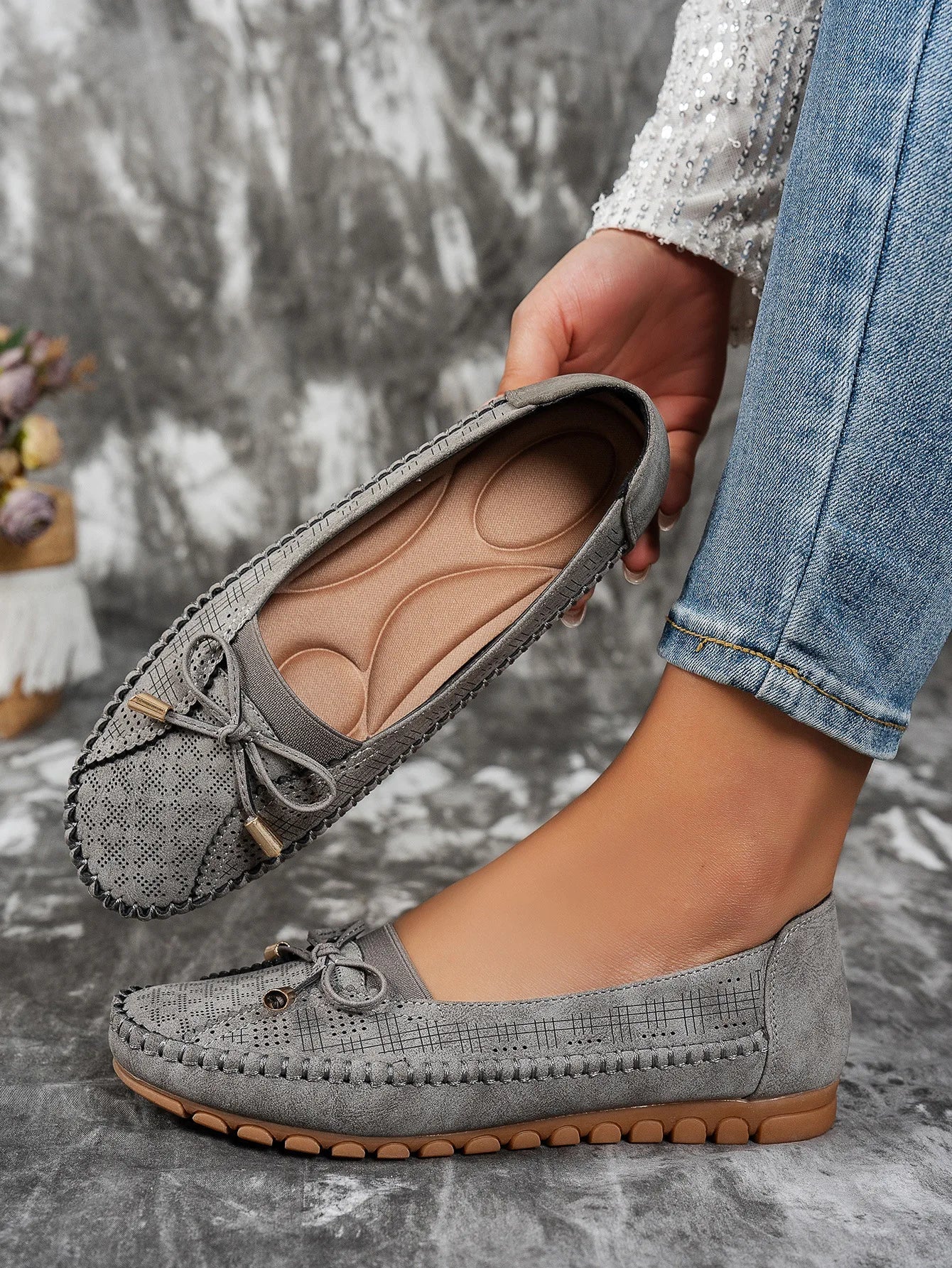 Gray / 13