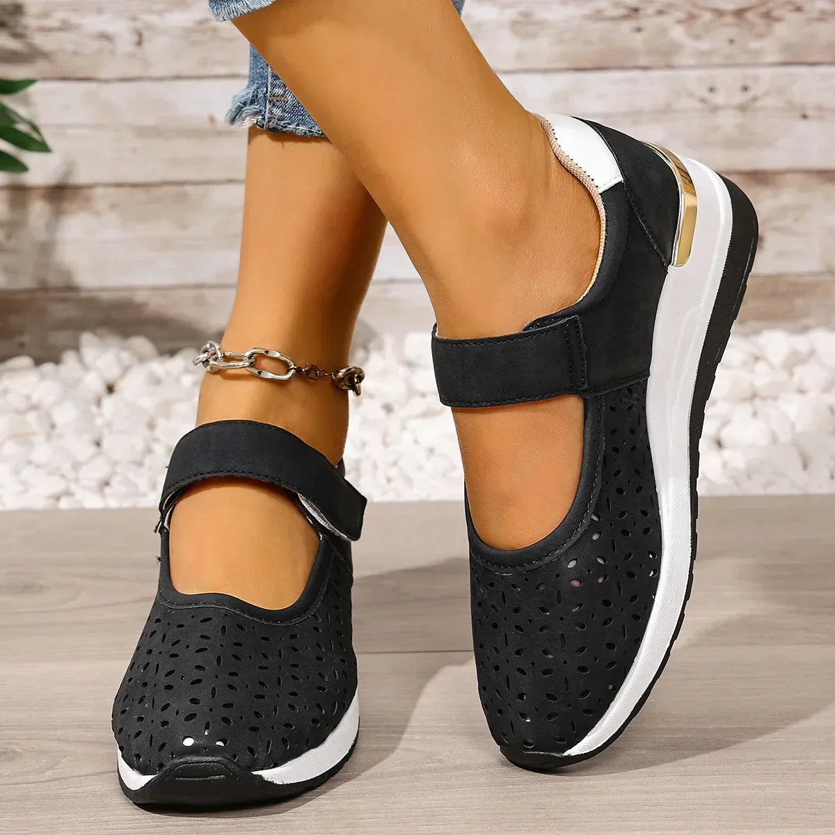 Black / 13