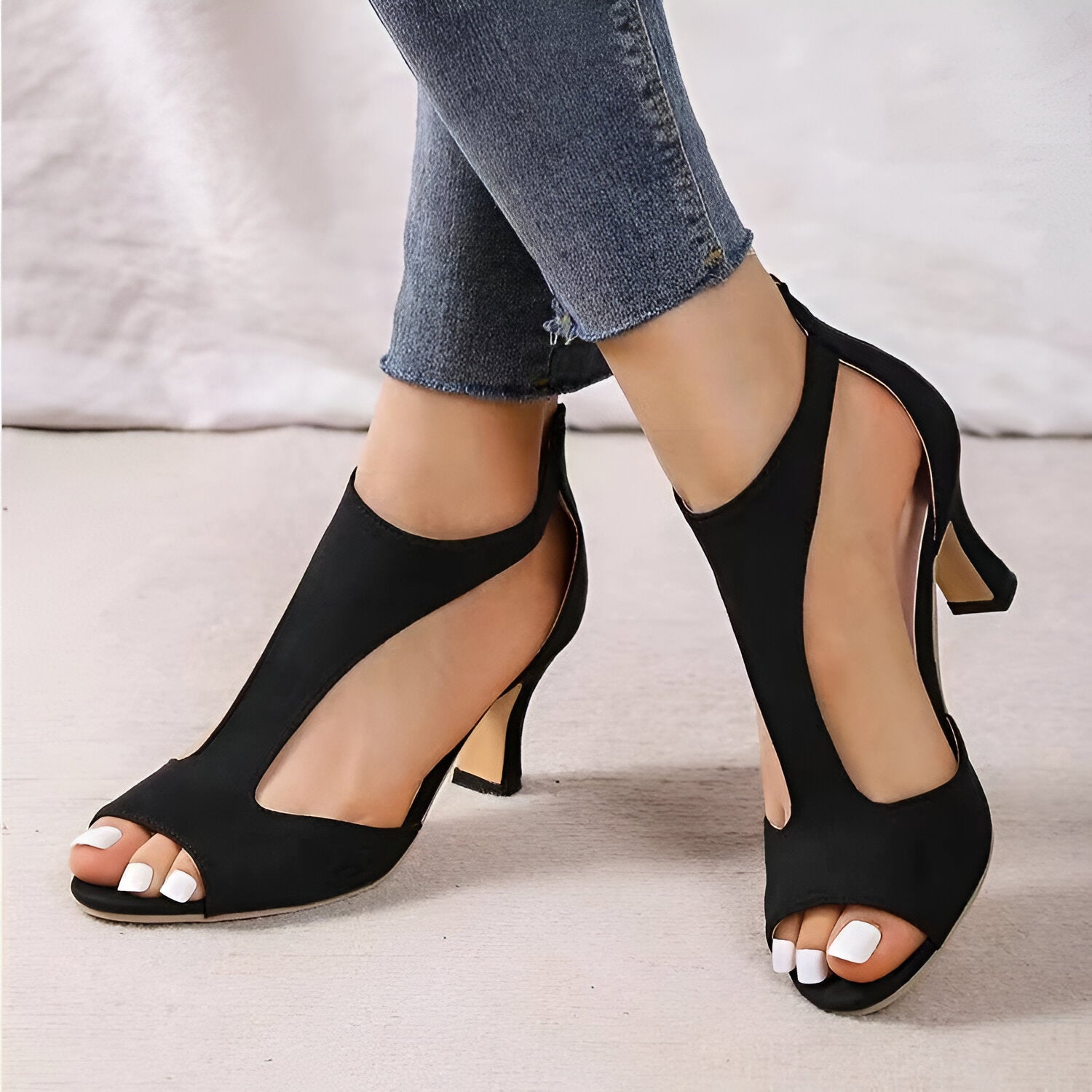 Black / 43