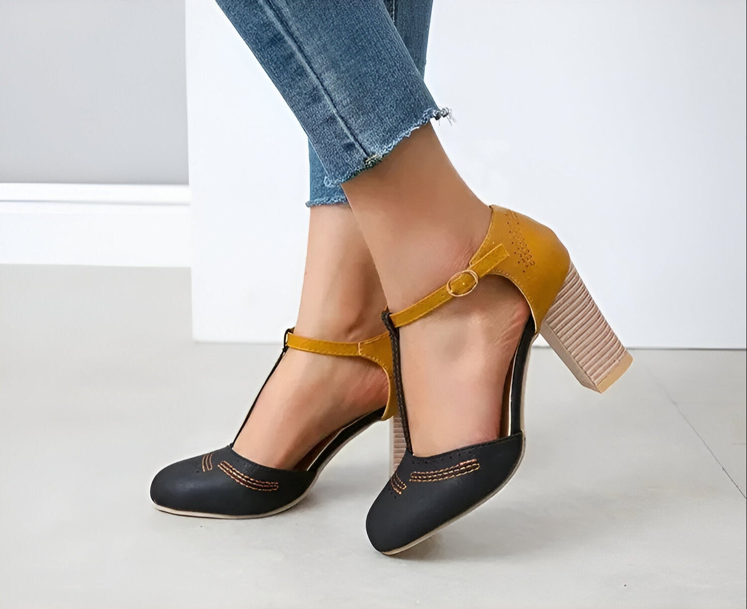 Black / 43